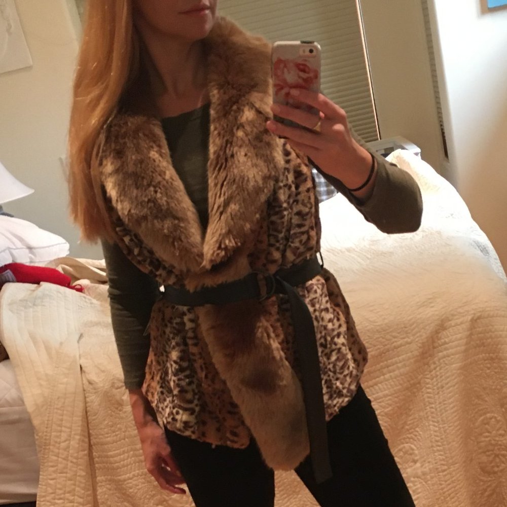 FAUX FRENZI Faux Fur Leopard Print Vest XS